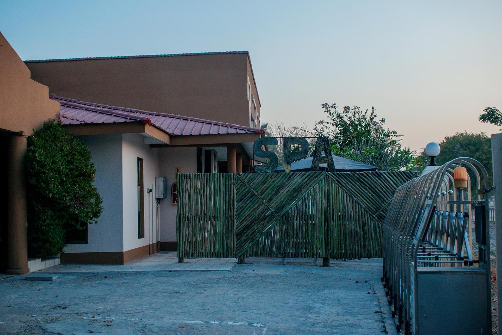 Dolar Lodges & Tours Maun Exteriör bild